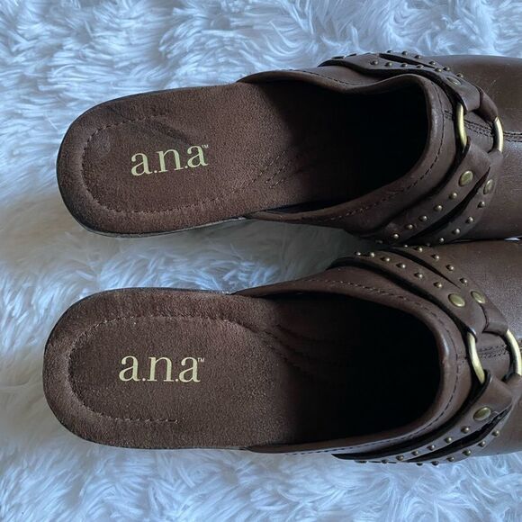Ana Brown Leather Heeled Mule Clog Studded Shoes Size 7.5 M - Picture 3 of 11